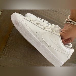 Blazer Low '77 SE faux pearl-embellished leather sneakers